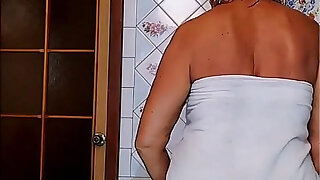 Hot Housewife in the Kitchen