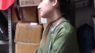 Asian stealer rammed by the guard